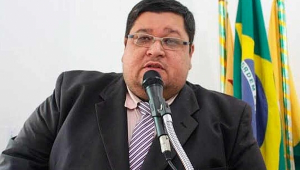 Vereador Fabrício quer dinheiro da merenda escolar transformado em cestas básicas para famílias carentes