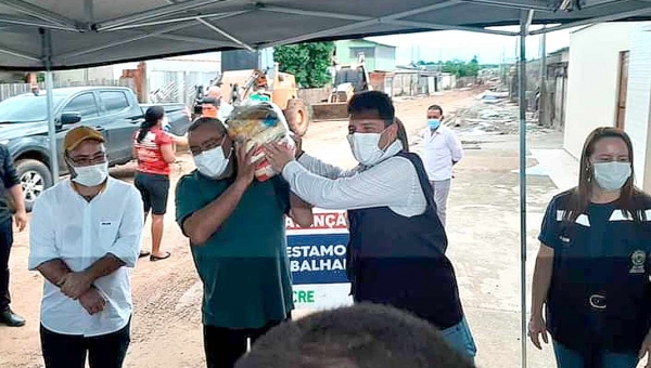 Após intrigas e fuxicos, Gladson e Mazinho se reencontram e sinalizam trégua e paz