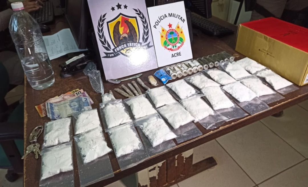 Traficante é preso com merla, maconha, oxidado e dinheiro na Baixa da Colina