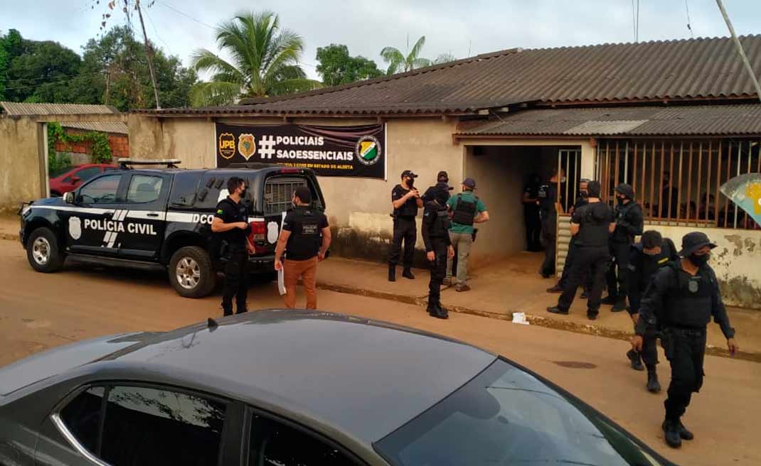 Polícia prende três suspeitos por tráfico de drogas, associação para o tráfico e posse irregular de arma de fogo no Bujari