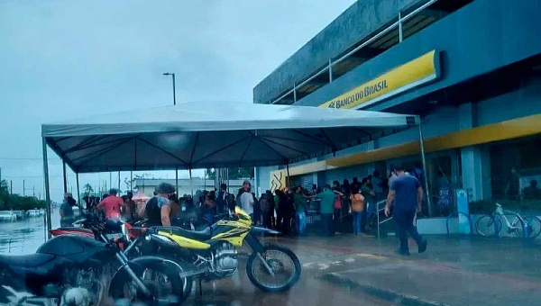 Agência do BB é multada por não garantir distanciamento social entre clientes