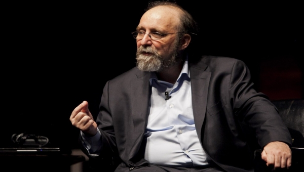 Brasil pode registrar mais mortes do que nascimentos pela 1ª vez, diz neurocientista