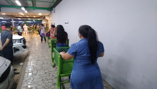 Supermercados voltam a abrir no próximo fim de semana e toque de restrição é ampliado, informa Diário Oficial