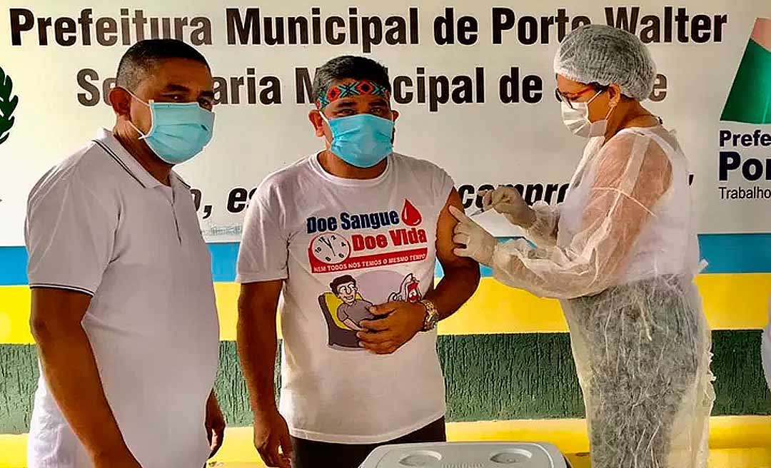 Porto Walter inicia vacinação de pessoas com idade a partir de 35 anos