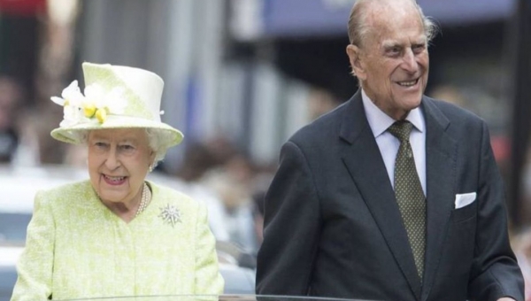 Morre príncipe Philip, marido da rainha Elizabeth, aos 99 anos