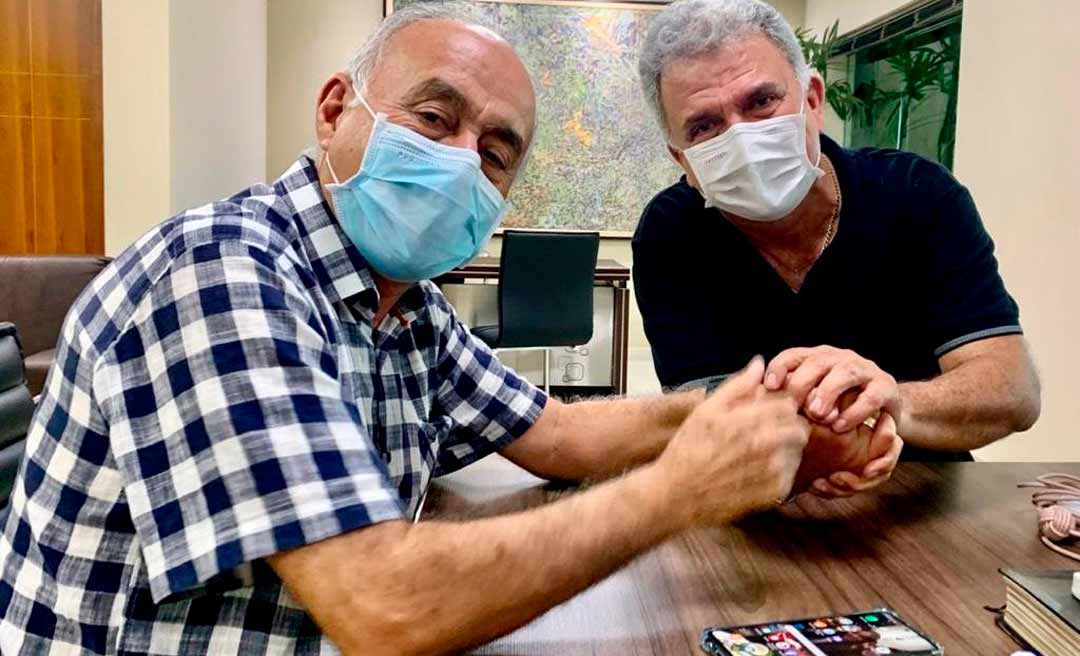 Comemorando união no PP, assessor de Gladson alfineta Petecão e dispara: “é pra triturar os moedores”