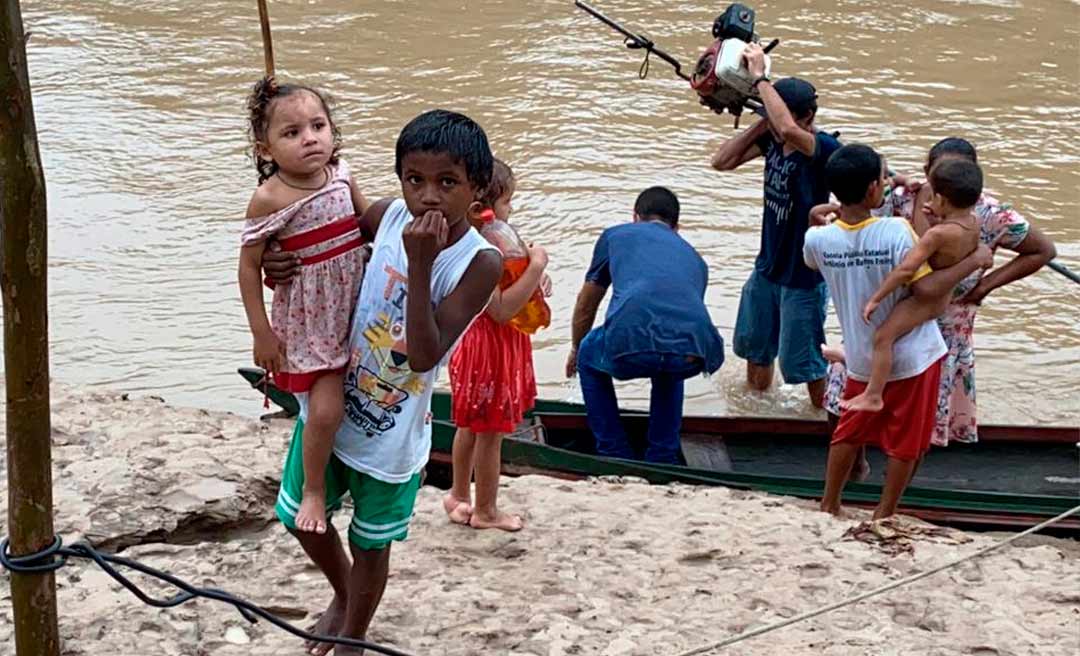 Às margens do rio Liberdade, famílias sofrem sem saúde pública, incentivo à produção e abandono