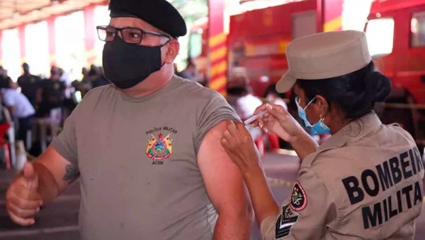 Justiça Federal suspende vacinação de integrantes de forças de segurança e salvamento no Acre até manifestação preliminar do Estado do Acre e da União