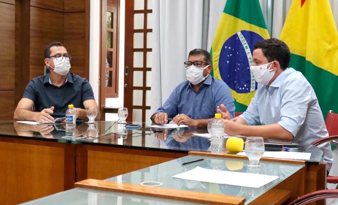 Israel Milani apresenta Zoneamento Econômico e Ecológico do Acre na Casa Civil