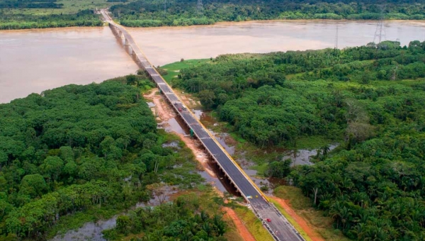 Ponte do Madeira é a terceira maior do Brasil e estará pronta para ser inaugurada no dia 29 de abril, diz engenheiro