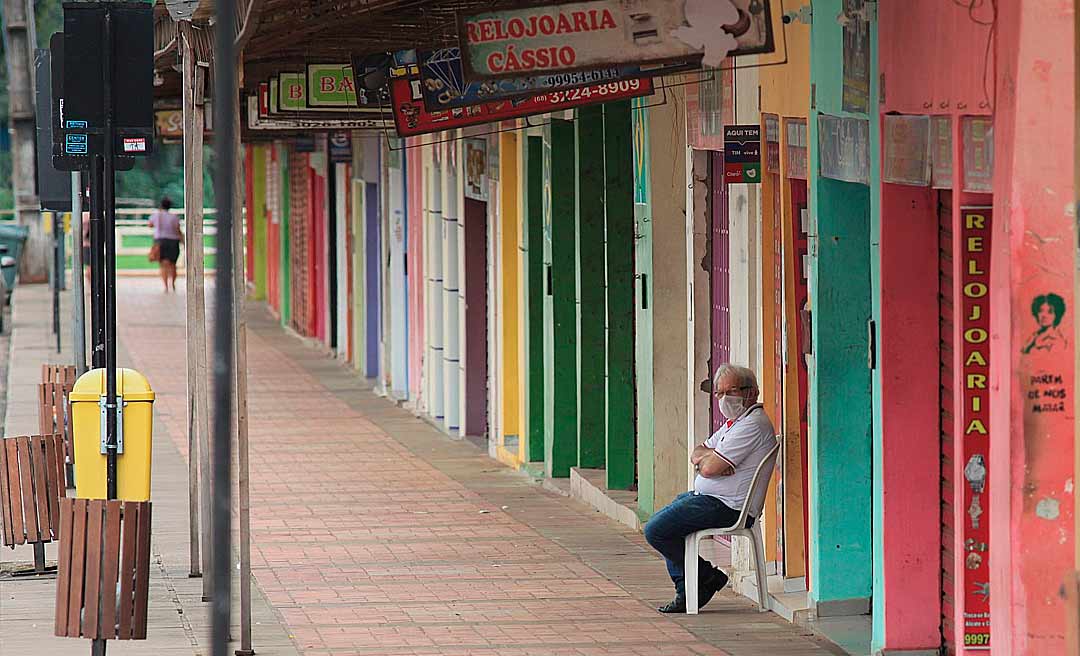 Feriado do Dia de Tiradentes terá comércio não essencial fechado e toque de restrição