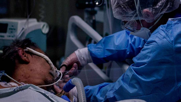 Acre confirma dois casos de covid-19 causados pela variante P1 e 1 caso pela P2