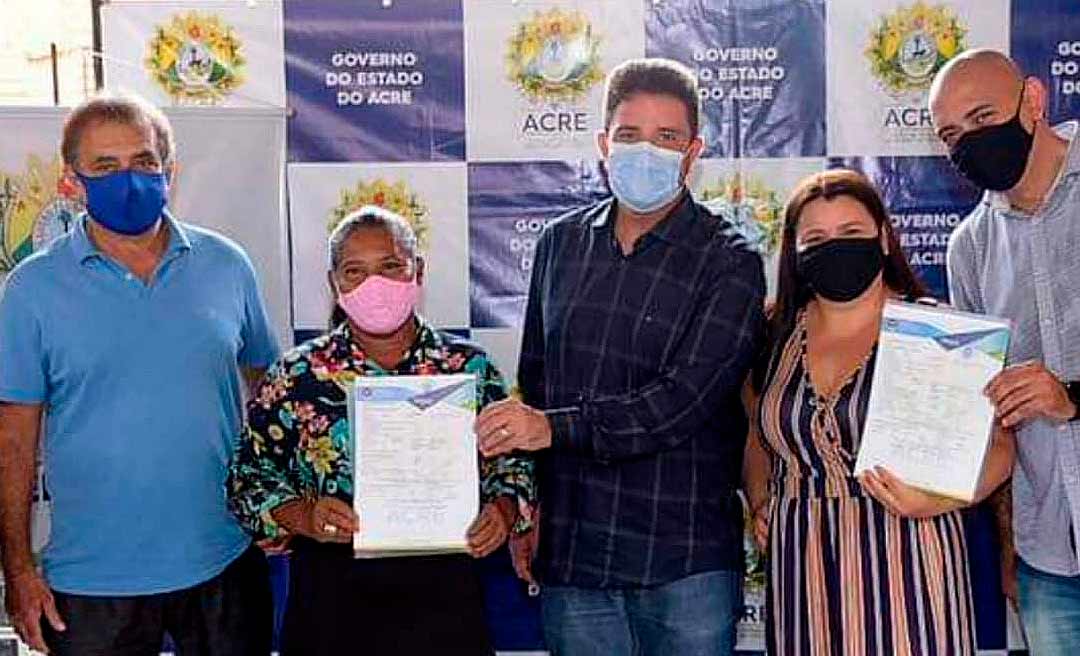 Deputado estadual José Bestene prestigia entrega de títulos definitivos no bairro Areal