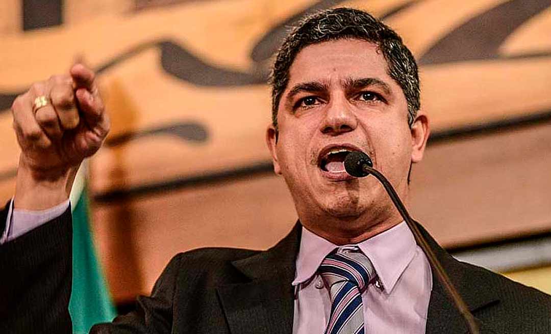 “Em meio à pandemia, eu não vejo que seria apropriado ao Governo promover o desemprego”, diz Calegário