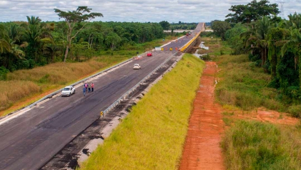 Superintendente do Dnit de Rondônia diz que ponte do Madeira será inaugurada "provavelmente na primeira semana de maio"