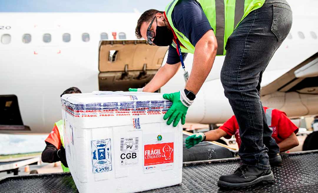 Acre recebe mais 9,2 mil doses de vacina contra a covid e número de imunizantes recebidos passa dos 199 mil