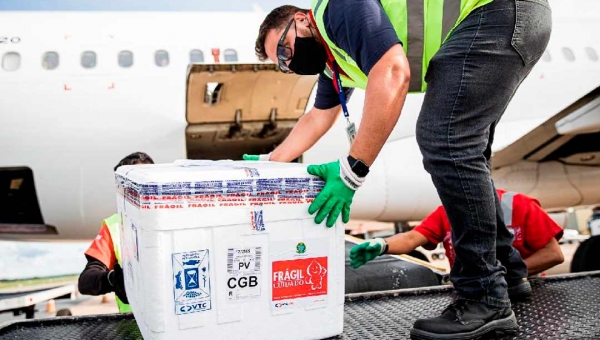 Acre recebe mais 9,2 mil doses de vacina contra a covid e número de imunizantes recebidos passa dos 199 mil