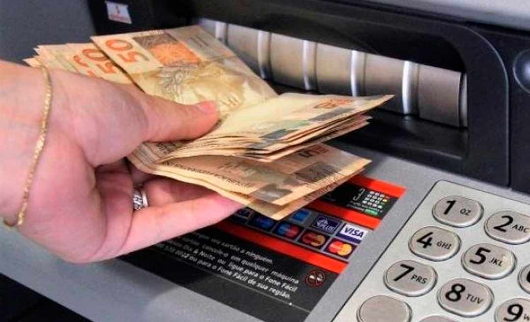 Antecipado: Salário dos servidores públicos estaduais começa a cair na conta