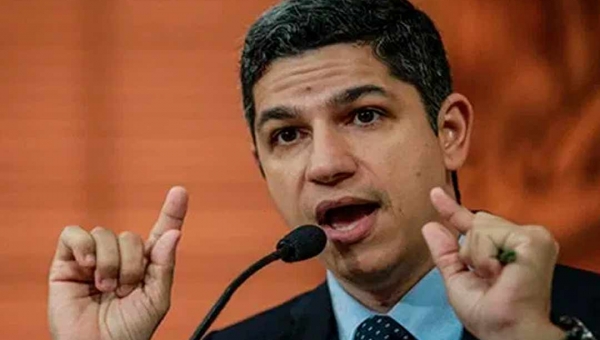 Maioria na Aleac rejeita requerimento de Calegário que convocava secretária de Educação para explicar atrasos das terceirizadas