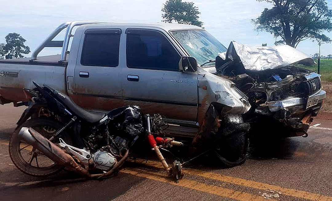 Motociclista morre em colisão frontal com caminhonete na BR-317