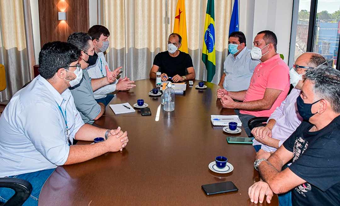 Prefeitura e Energisa firmam parceria para recadastrar usuários de baixa renda