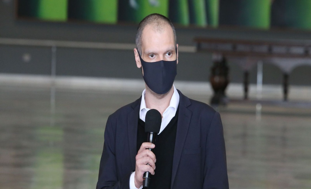 Bruno Covas sai da UTI, mas permanece em observação