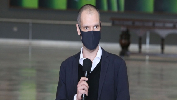 Bruno Covas sai da UTI, mas permanece em observação