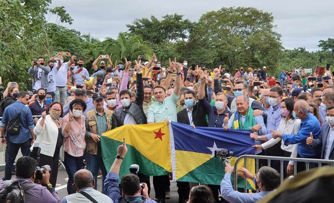 Diferente de Bolsonaro, Gladson usa máscara durante inauguração da ponte do Madeira e diz: “vai ligar o Acre às demais capitais”