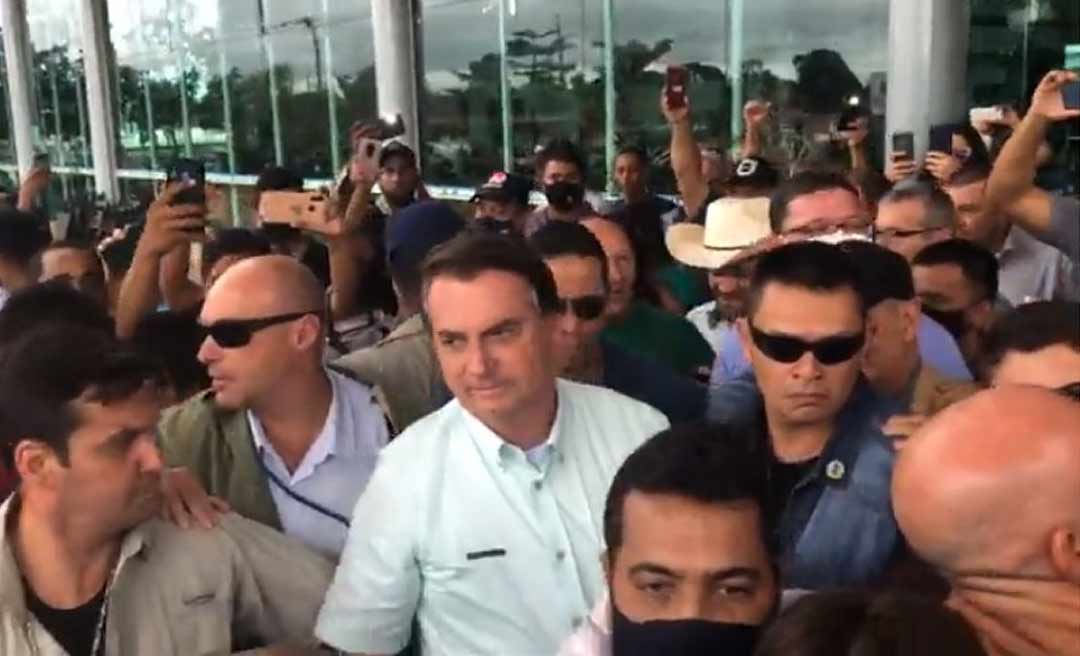 Bolsonaro frustra expectativas de acreanos e não vem jantar em Rio Branco