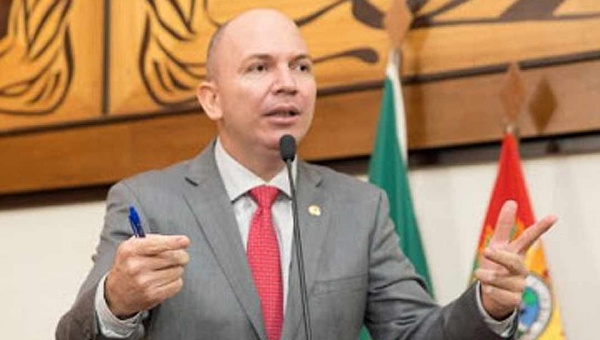 Energisa deve comunicar morador antecipadamente sobre cortes e vistoria nos padrões, preveem projetos de Gehlen Diniz