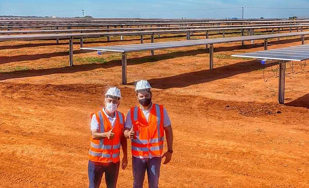 Bocalom visita usina de energia fotovoltaica em Minas e fala em instalar projeto parecido em Rio Branco