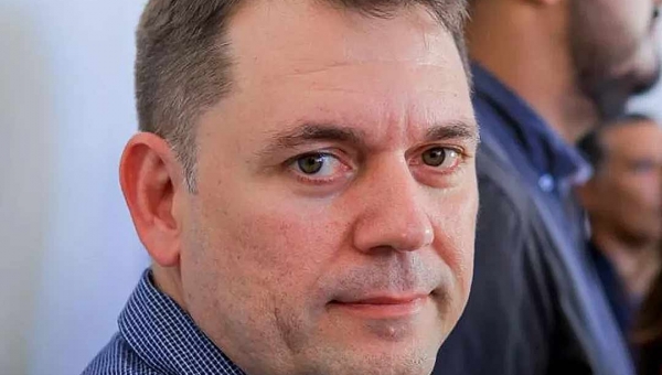 Alysson vai comunicar em carta sua saída da Secretaria de Saúde do Estado