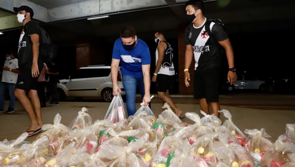 Futebol Solidário arrecada mais de uma tonelada de alimentos