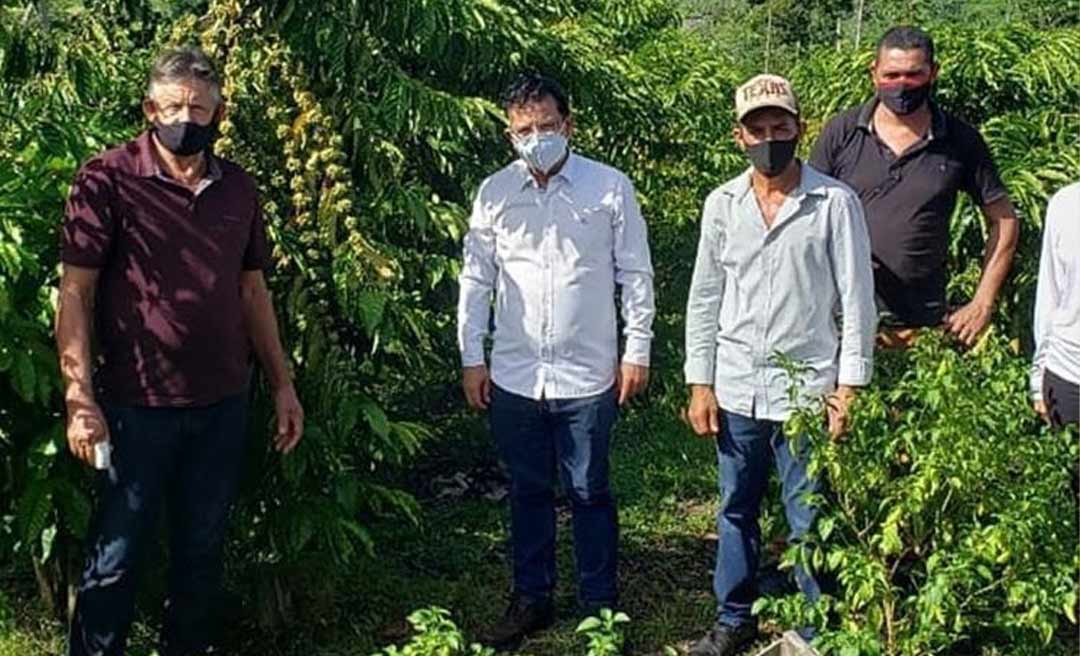 Gonzaga agradece governo do Acre por atender demanda de produtores de café de Acrelândia