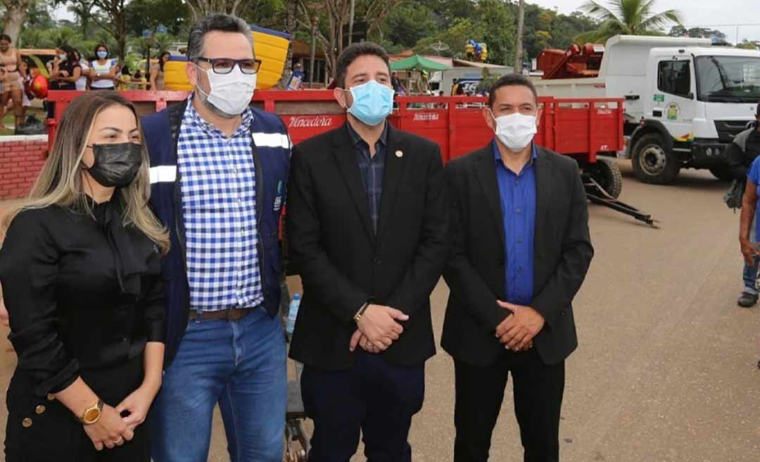 Deputado Alan Rick entrega patrulha mecanizada no município de Assis Brasil