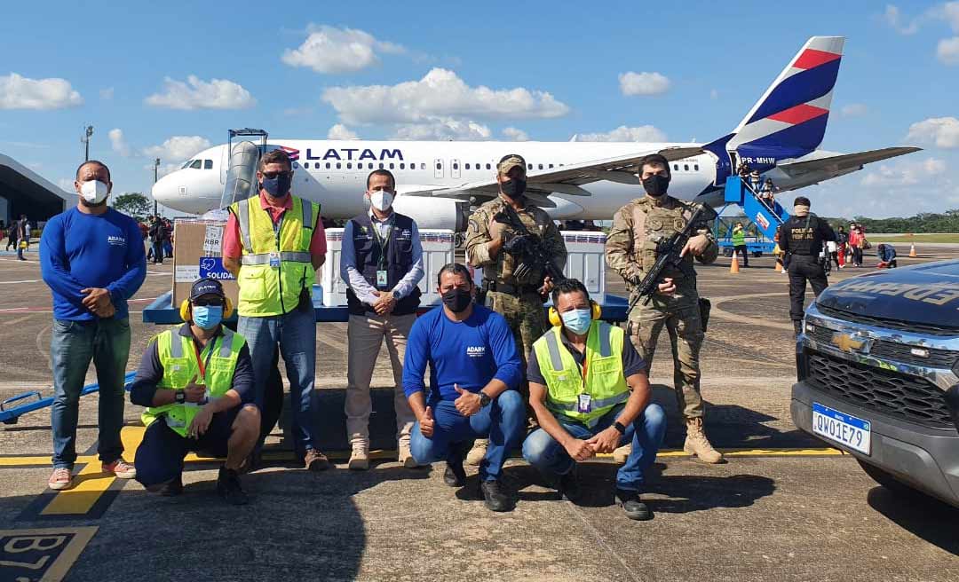 Acre recebe mais 19.740 doses de vacinas contra a Covid-19 nesta terça-feira
