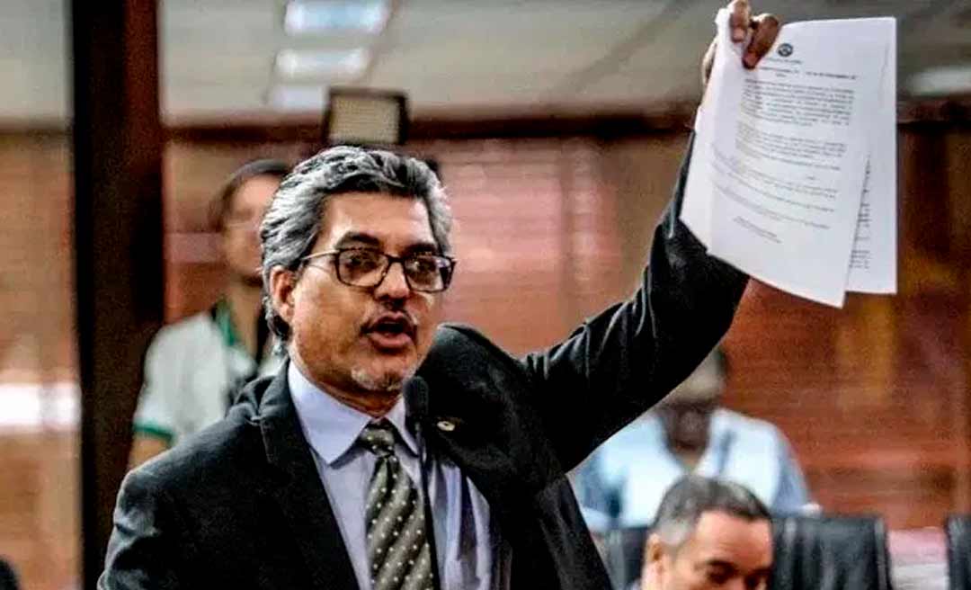 Plenário da Assembleia aprova projeto de Edvaldo que permite a contratação de médicos brasileiros formados no exterior