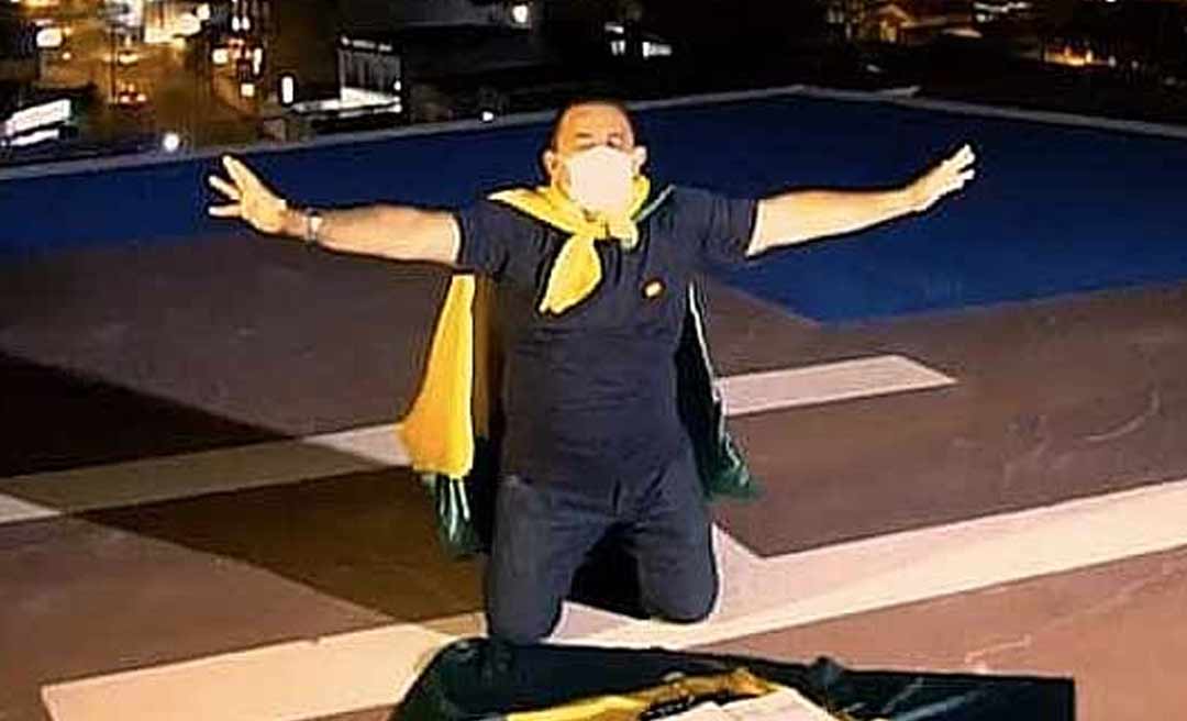 Pastor Arnaldo Barros diz que "sentiu" na terça-feira ao orar por Bocalom que Deus iria "recolher" dona Beth