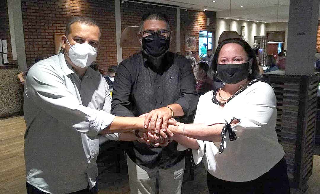 Vanda Milani reafirma pré-candidatura ao Senado em jantar de apresentação do novo presidente do PROS