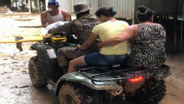 Após sofrer constantes desmaios, jovem é resgatada por equipe do Corpo de Bombeiros em ramal de Feijó