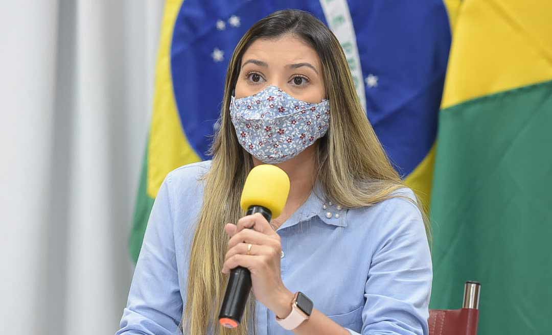 Bares, restaurantes e igrejas permanecem abertos com 50% da capacidade de funcionamento, decide Comitê