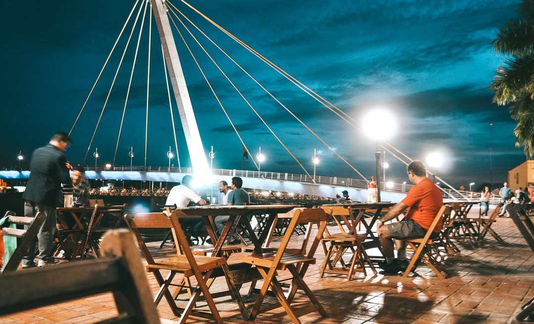 Decreto mantém venda de bebidas alcoólicas até às 22 horas e não até meia-noite, explica procurador