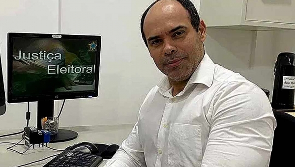 Juiz acreano ironiza quem acredita em fraude nas urnas eletrônicas: "Puro terraplanismo na arena democrática"