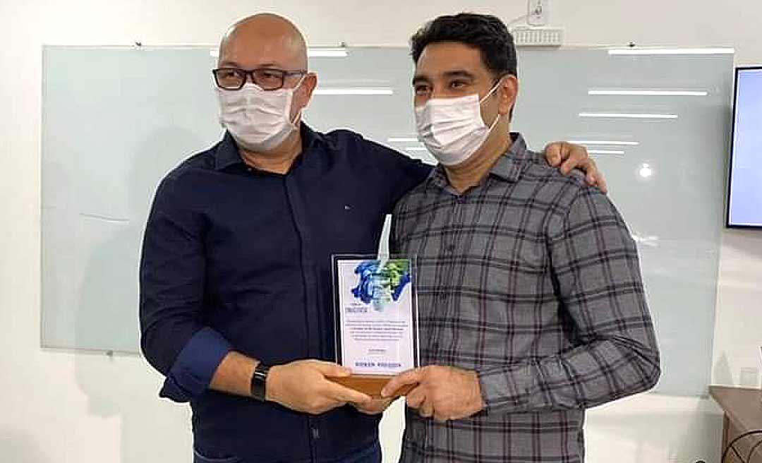 Vereador Samir Bestene é homenageado na Fieac pelos serviços prestados em favor do empreendedorismo