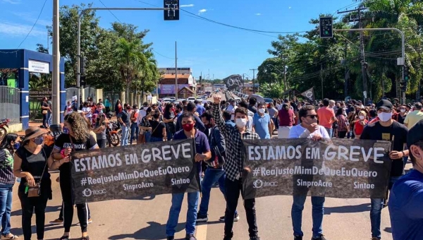 Justiça do Acre agenda audiência de conciliação entre Sinteac, PGE e Secretaria de Educação