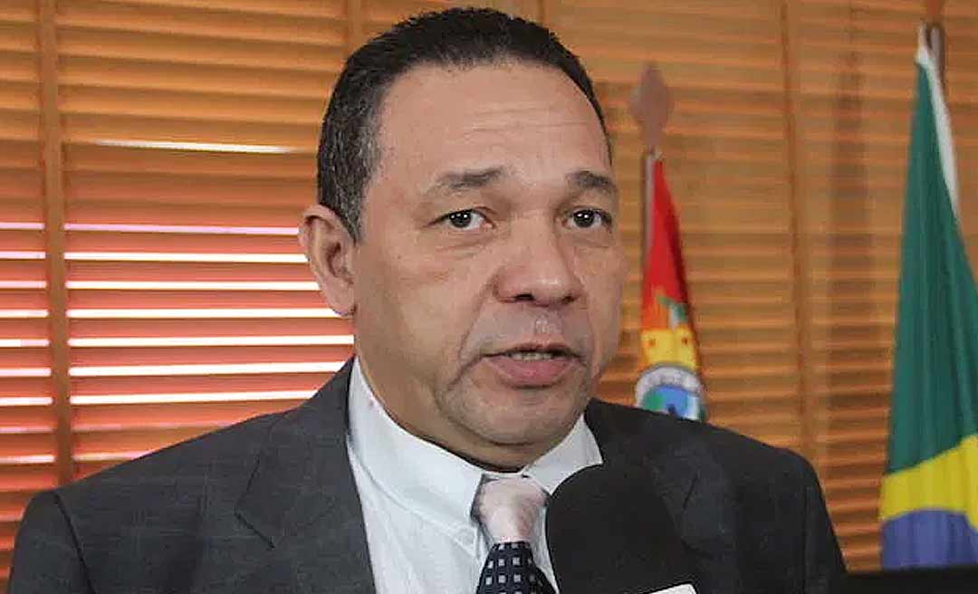 Manoel Moraes rebate entidades médicas e defende sanção da lei que permite contratação de médicos formados no exterior