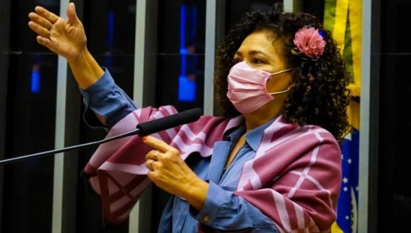 No Congresso, Perpétua denuncia que mulher morreu de parto em Marechal Thaumaturgo