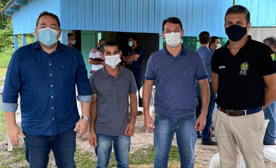 Roberto Duarte participa de inauguração da 1ª Casa de Farinha automatizada no Juruá