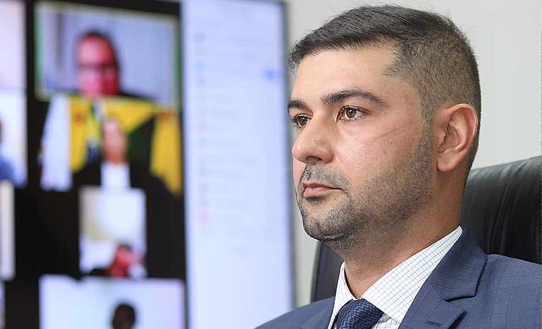 Nicolau Júnior se coloca à disposição para ajudar a resolver demandas da saúde no interior