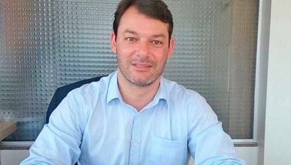 Nas redes sociais, Roberto Duarte reivindica que Maternidade cumpra a Lei do Acompanhante